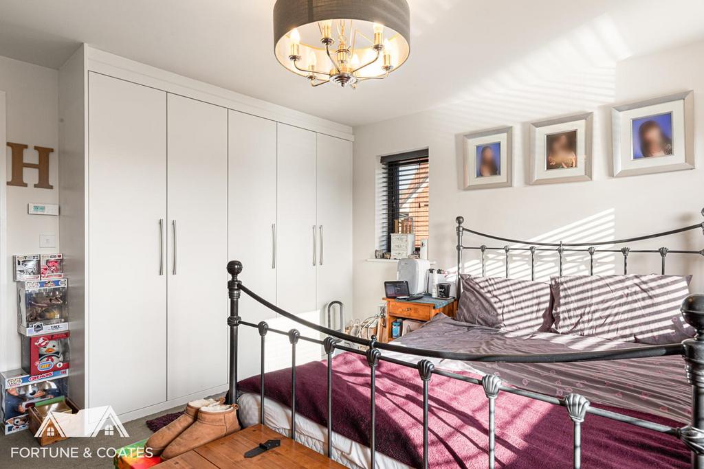 Medlar Close 11.jpg