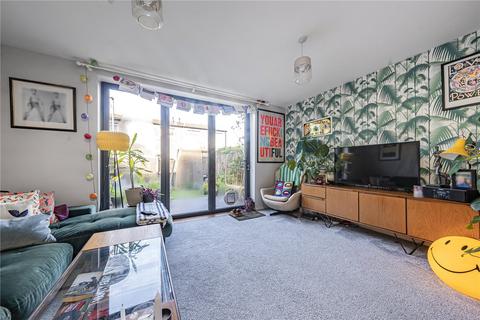 3 bedroom terraced house for sale, Arabella Drive, London, SW15