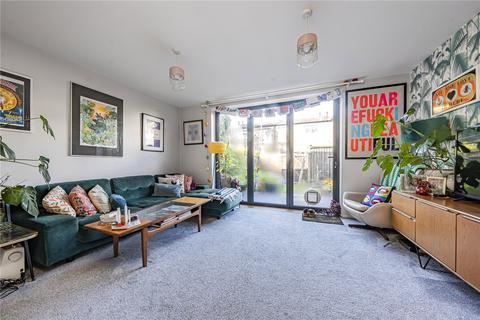 3 bedroom terraced house for sale, Arabella Drive, London, SW15