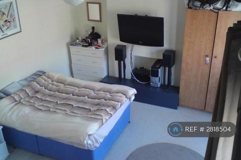 undefined, Boundaries Road, London, SW12