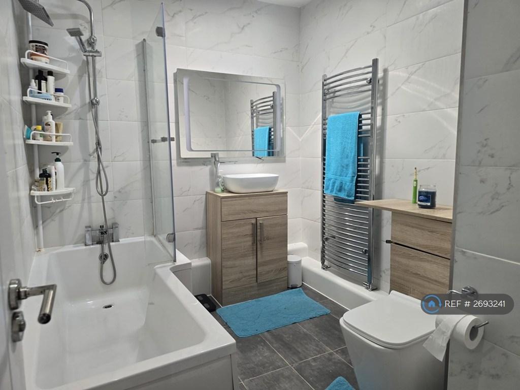 Family Shower Room
