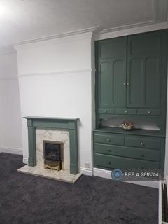 2 bedroom terraced house to rent, Avondale Road, Darwen, BB3