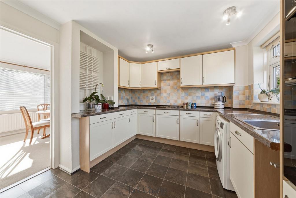 33 Herons Way-25.jpg
