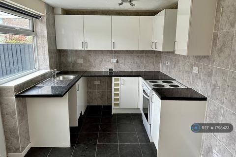 3 bedroom terraced house to rent, Hardwick Drive, Macclesfield, SK11