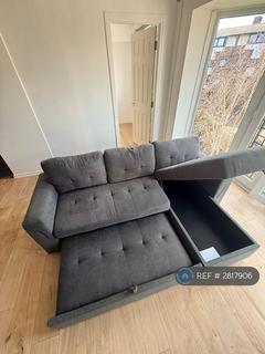 undefined, Barnfield Place, London, E14