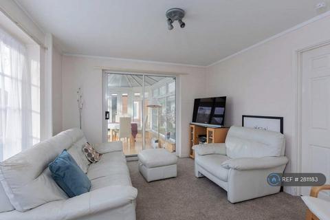 undefined, Meadfield Avenue, Slough, SL3