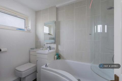 undefined, Meadfield Avenue, Slough, SL3