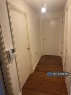 1 bedroom in a flat share to rent, Arments Court, London, SE5