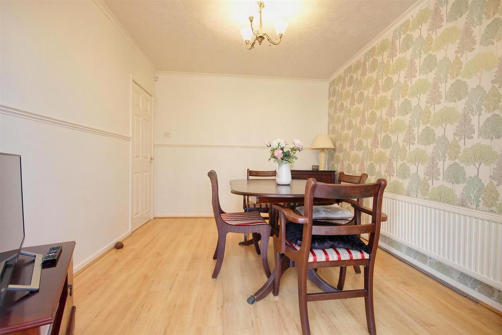 Dining room (or bedroom 3)