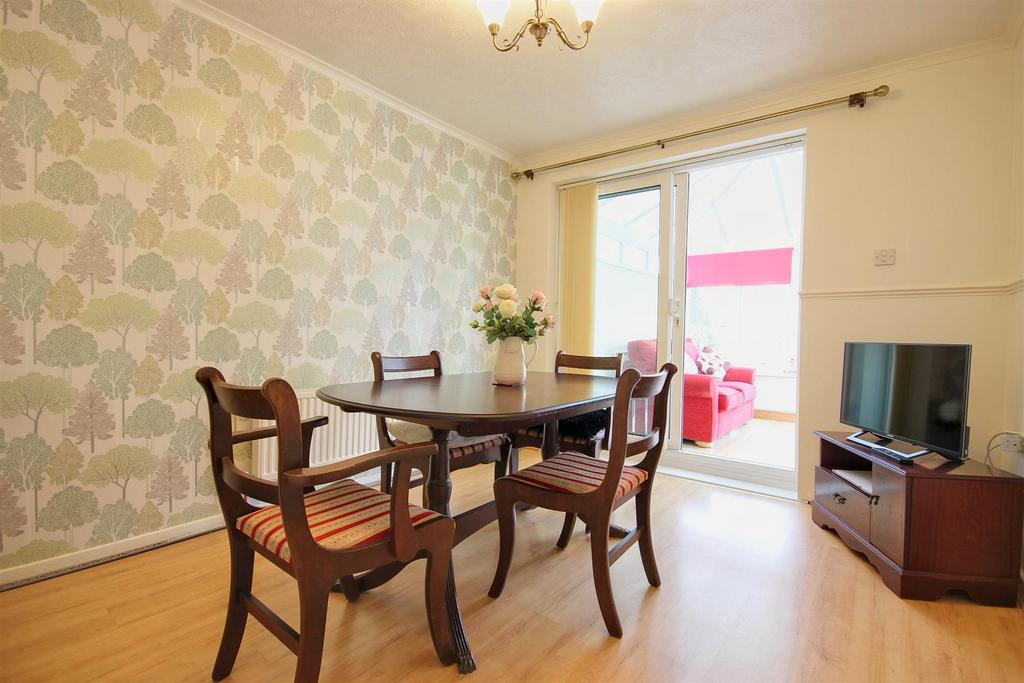 Dining room (or bedroom 3)