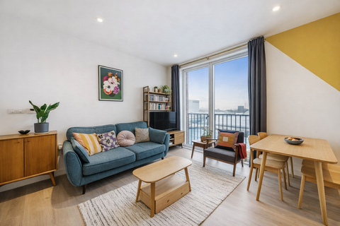 1 bedroom flat to rent, Varcoe Road, London SE16