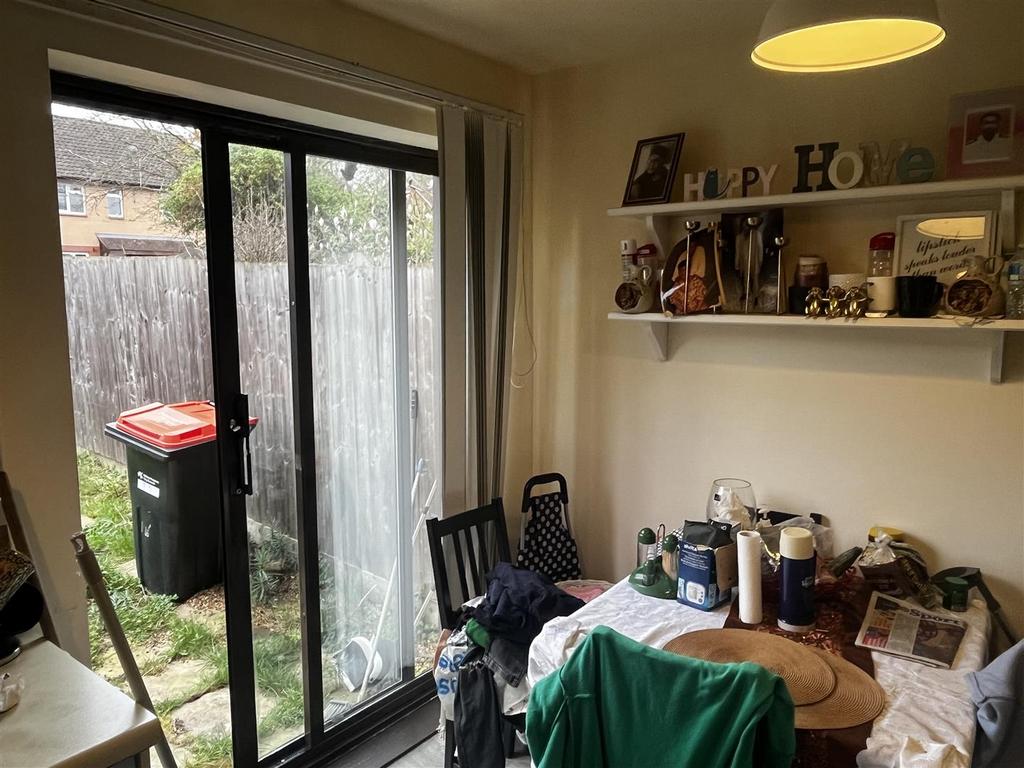 KITCHEN 2.jpeg