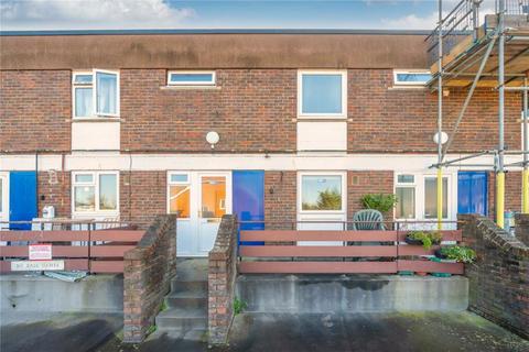 Annett Close, Shepperton, Surrey, TW17 8SF