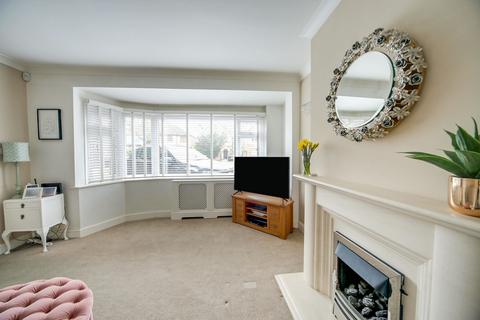 undefined, Romford RM2