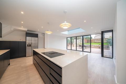 4 bedroom semi-detached house for sale, Beech Road, St. Albans