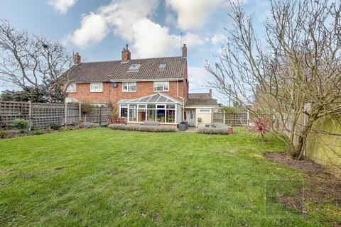 undefined, Queens Close, Holt NR25