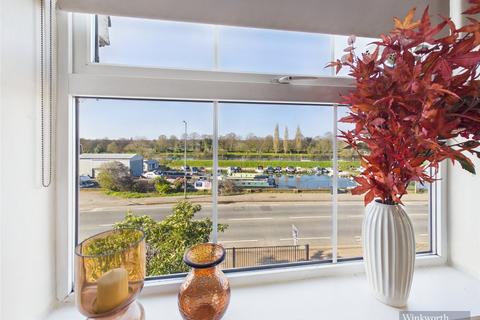 2 bedroom apartment for sale, Portsmouth Road, Surbiton KT6
