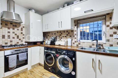 5 bedroom semi-detached house for sale, Bunns Lane, Mill Hill