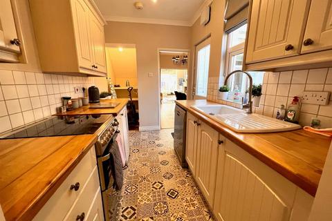 3 bedroom terraced house to rent, Scott Street, York