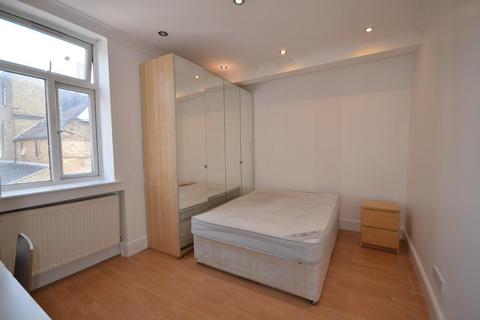 3 bedroom flat to rent, High Road, London, NW10 2PJ