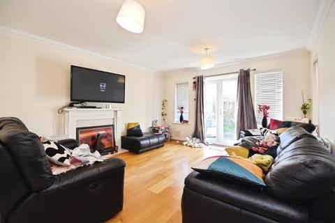 4 bedroom terraced house for sale, Ridgewell Avenue, Chelmsford