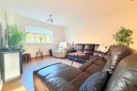 2 bedroom apartment for sale, Kendal, Purfleet-On-Thames
