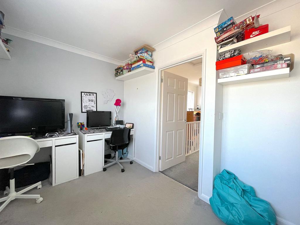 Bedroom One (3)