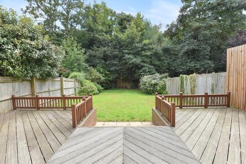 undefined, Englefield Green,  Surrey,  TW20