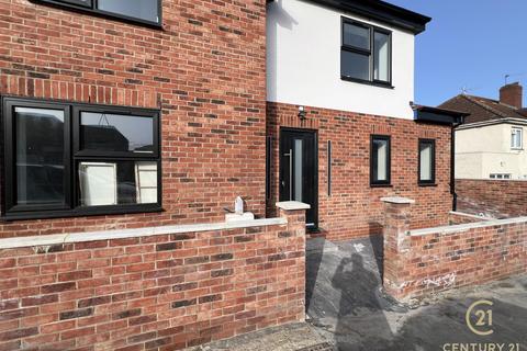 2 bedroom flat to rent, Greenford Road, GREENFORD UB6