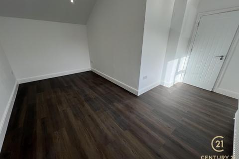 2 bedroom flat to rent, Greenford Road, GREENFORD UB6