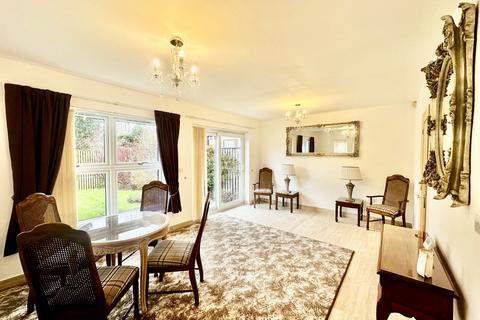 3 bedroom semi-detached house to rent, Brook Chase Mews, Nottingham, NG9