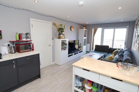 2 bedroom flat for sale, Talbot Road, Stretford, M32