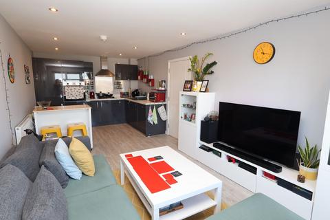 2 bedroom flat for sale, Talbot Road, Stretford, M32