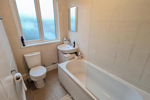 2 bedroom flat to rent, LONDON ROAD, HILSEA, PO2 9HP