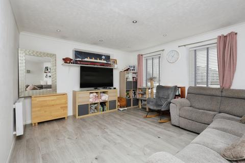 2 bedroom maisonette for sale, The Holt, Hailsham