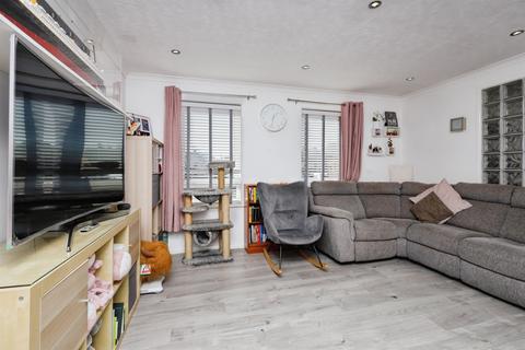 2 bedroom maisonette for sale, The Holt, Hailsham