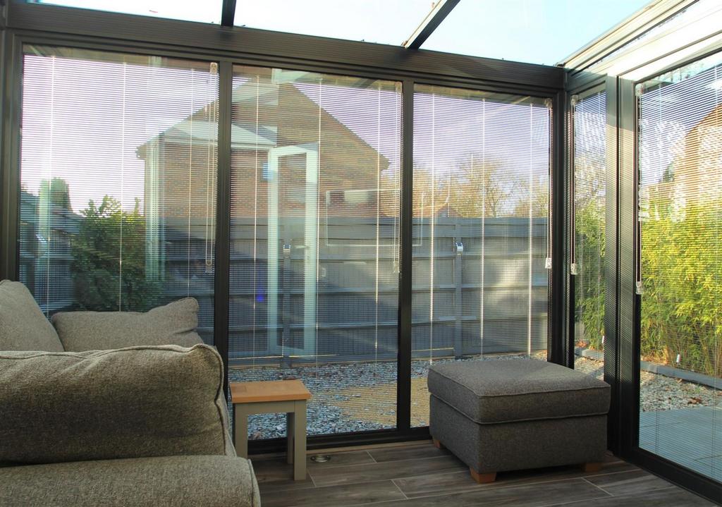 49 Oak Green Conservatory .jpg