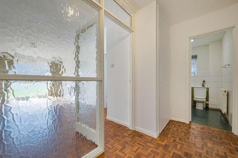 1 bedroom ground floor flat for sale, London Lane, Bromley