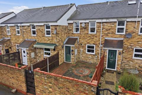 3 bedroom terraced house for sale, Bakers Mews, Ingatestone, CM4