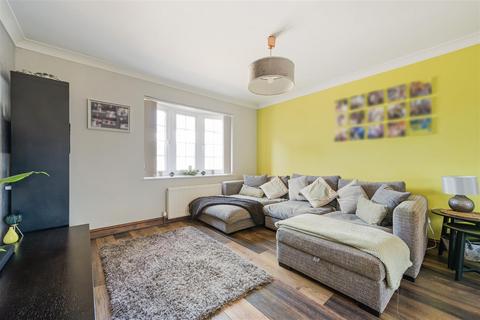 4 bedroom detached house for sale, The Crescent, Andover