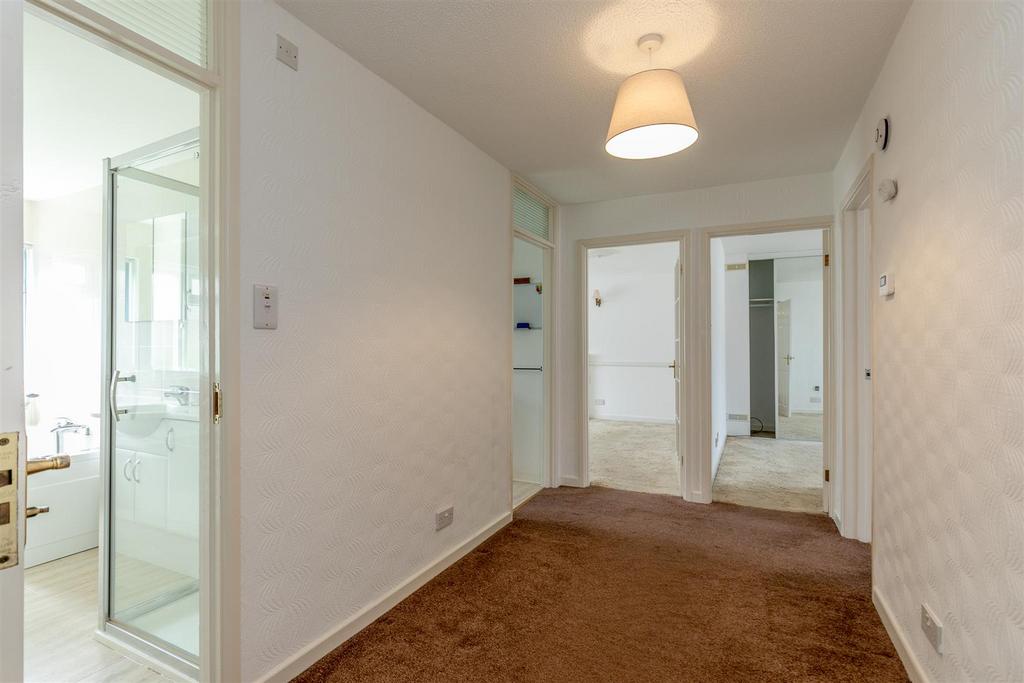 Charlton Mead Court, Brentry Entrance Hall.jpg