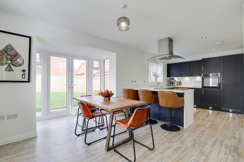 4 bedroom detached house for sale, Fairey Battle Lane, Nottingham NG15