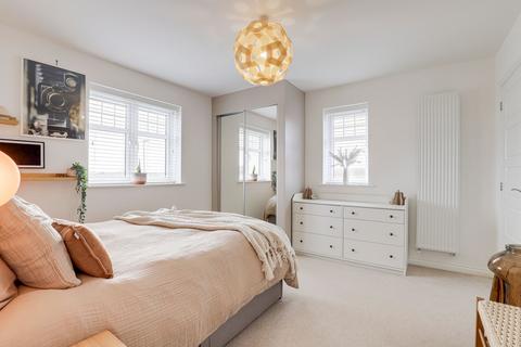 4 bedroom detached house for sale, Fairey Battle Lane, Nottingham NG15