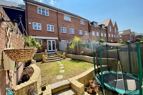 undefined, Stadium Approach, Aylesbury