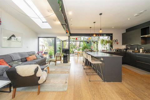 4 bedroom house for sale, Anlaby Road, Teddington TW11