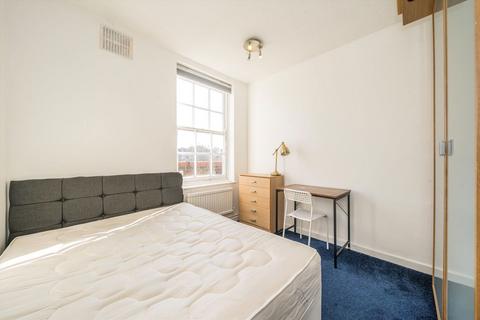 4 bedroom flat to rent, Clarendon Road, London W11