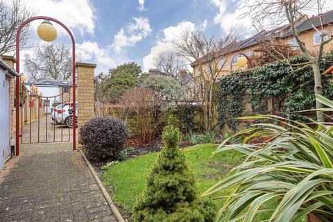 undefined, Saxon Street, Cambridge CB2