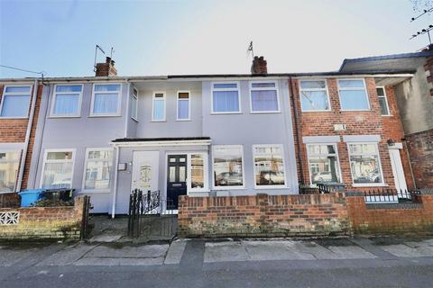 3 bedroom terraced house for sale, Perth Street West, Hull
