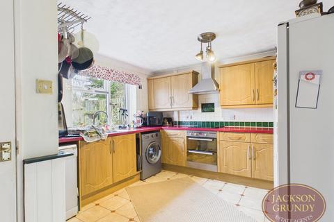3 bedroom terraced house for sale, Hoe Way, Roade, NN7 2NG
