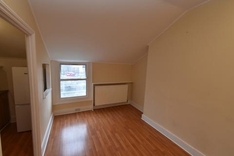 2 bedroom flat to rent, London, NW6